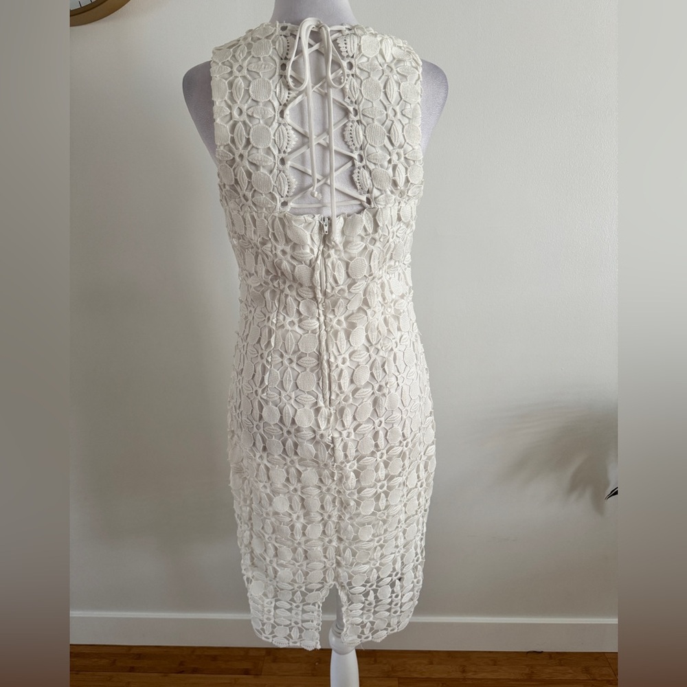 Bisou Bisou Lace Dress Women's Sz 6 White Eyelet Sheath Pencil Lined - Picture 2 of 8